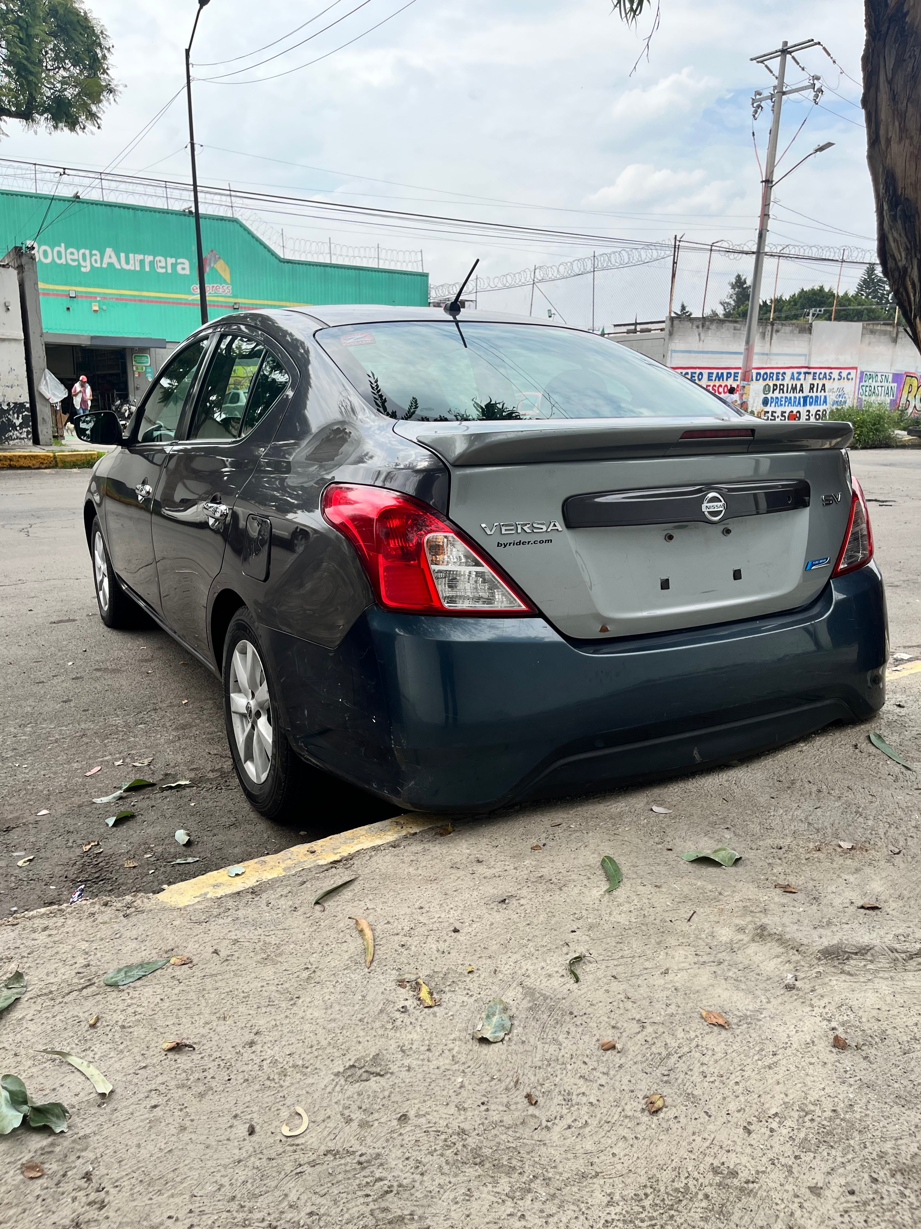 Versa 2018